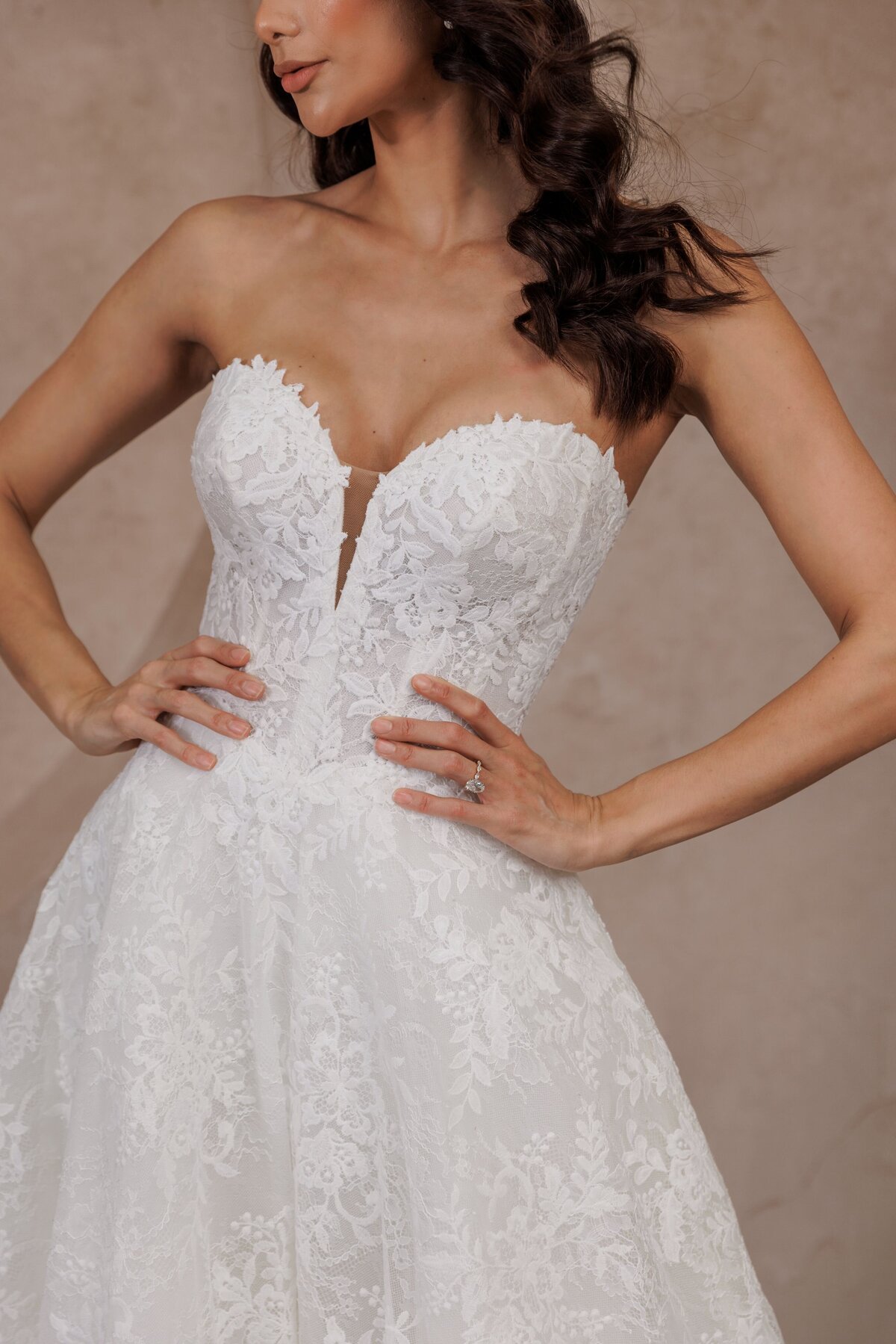 Renata AM-R-2525-2