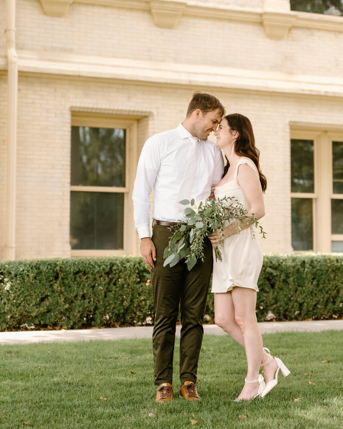 courthouse_summer_elopement_portraits_01