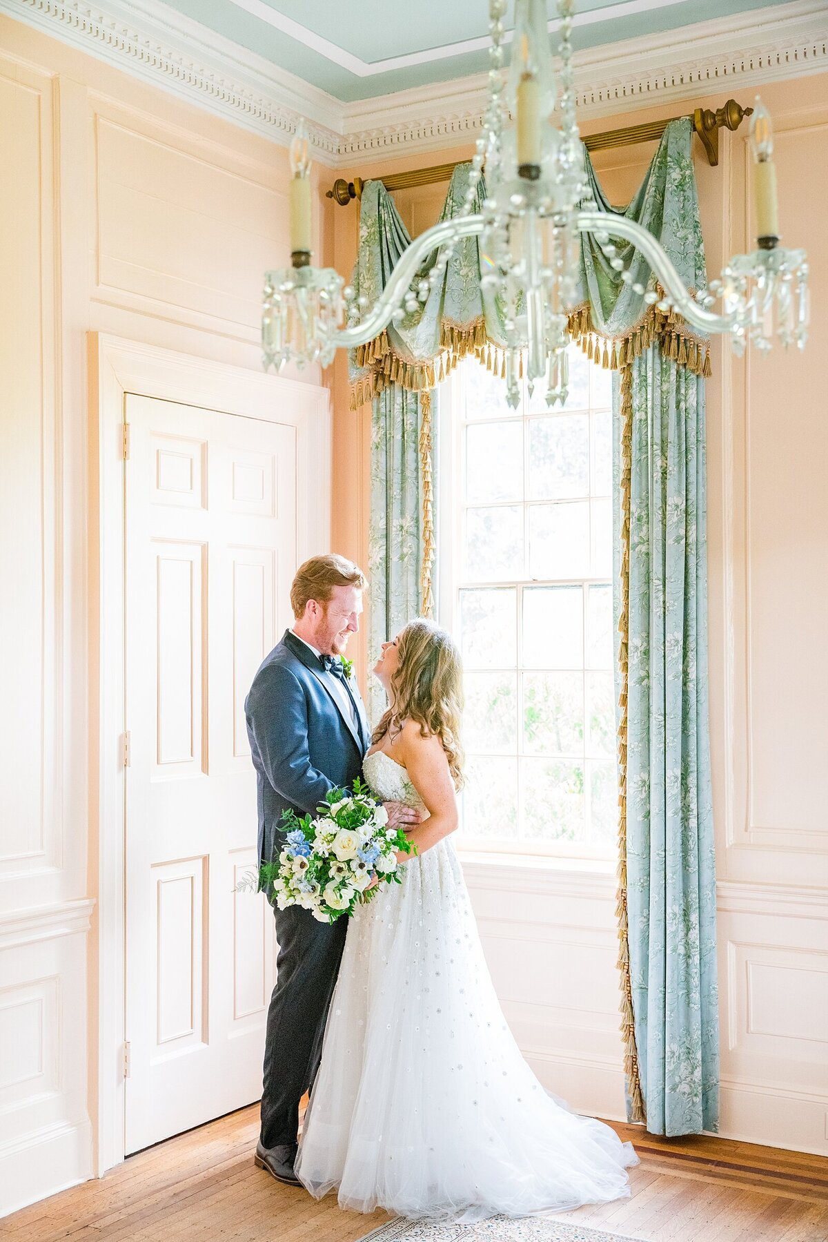 Luxury-Wedding-Lowndes-Grove-Charleston-Photographer-Dana-Cubbage_0036