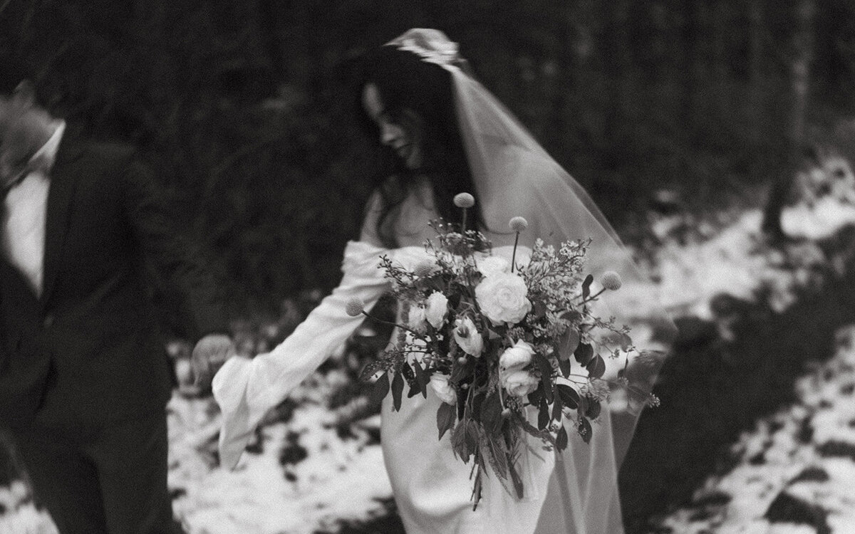 bc-vancouver-island-elopement-photographer-taylor-dawning-photography-forest-winter-boho-vintage-elopement-photos-85