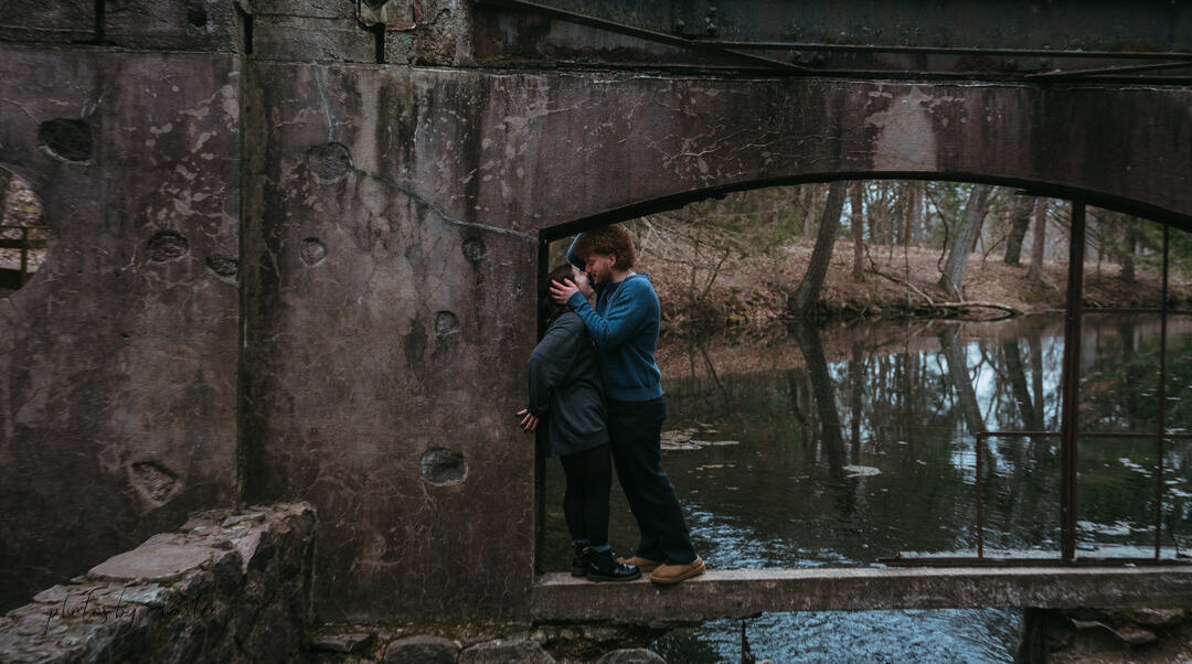 milwaukee engagement photographer-32