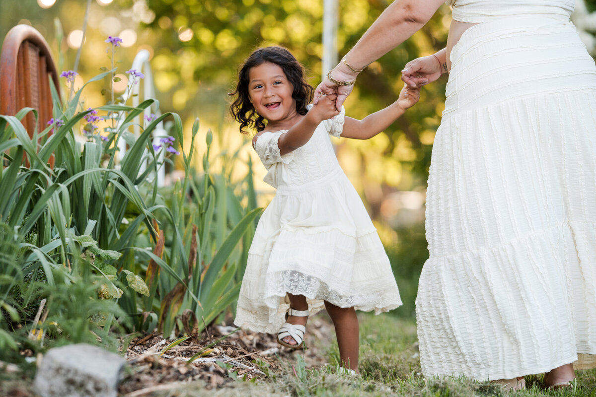 Mom & Me Mini Sessions at Wild Hearts Farm | Heleyna Holmes