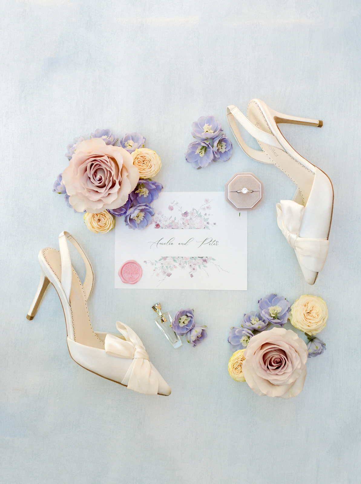 Chaussures-mariées-fleurs-pastel
