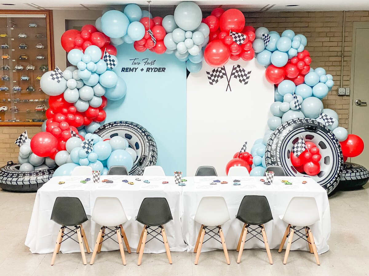 modern-little-events-balloons-nashville