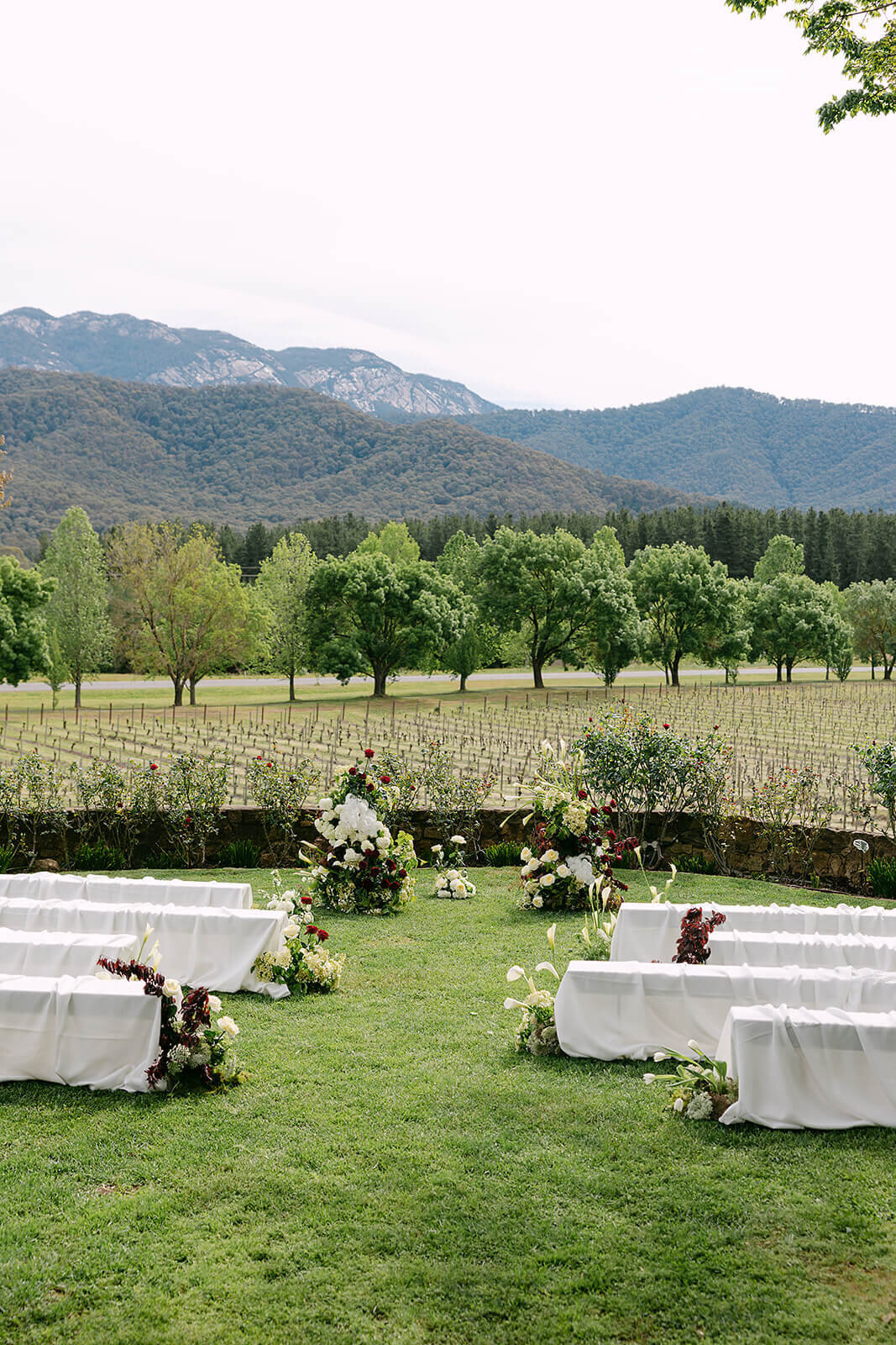 Mellyrain_Creative_cermeony_benches