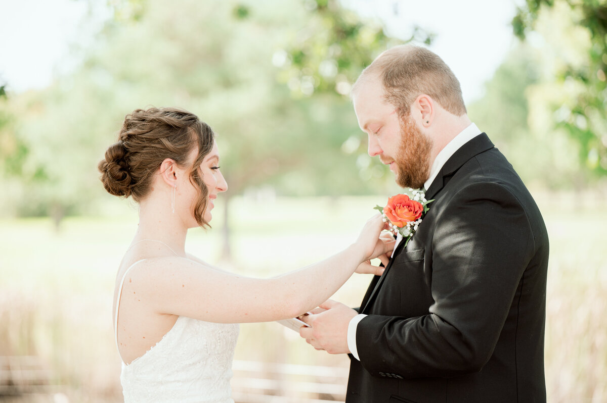 8380-Wedding at The Grands at Mulligans in Sartell Minnesota- Wedding Photographer Nicole Hollenkamp