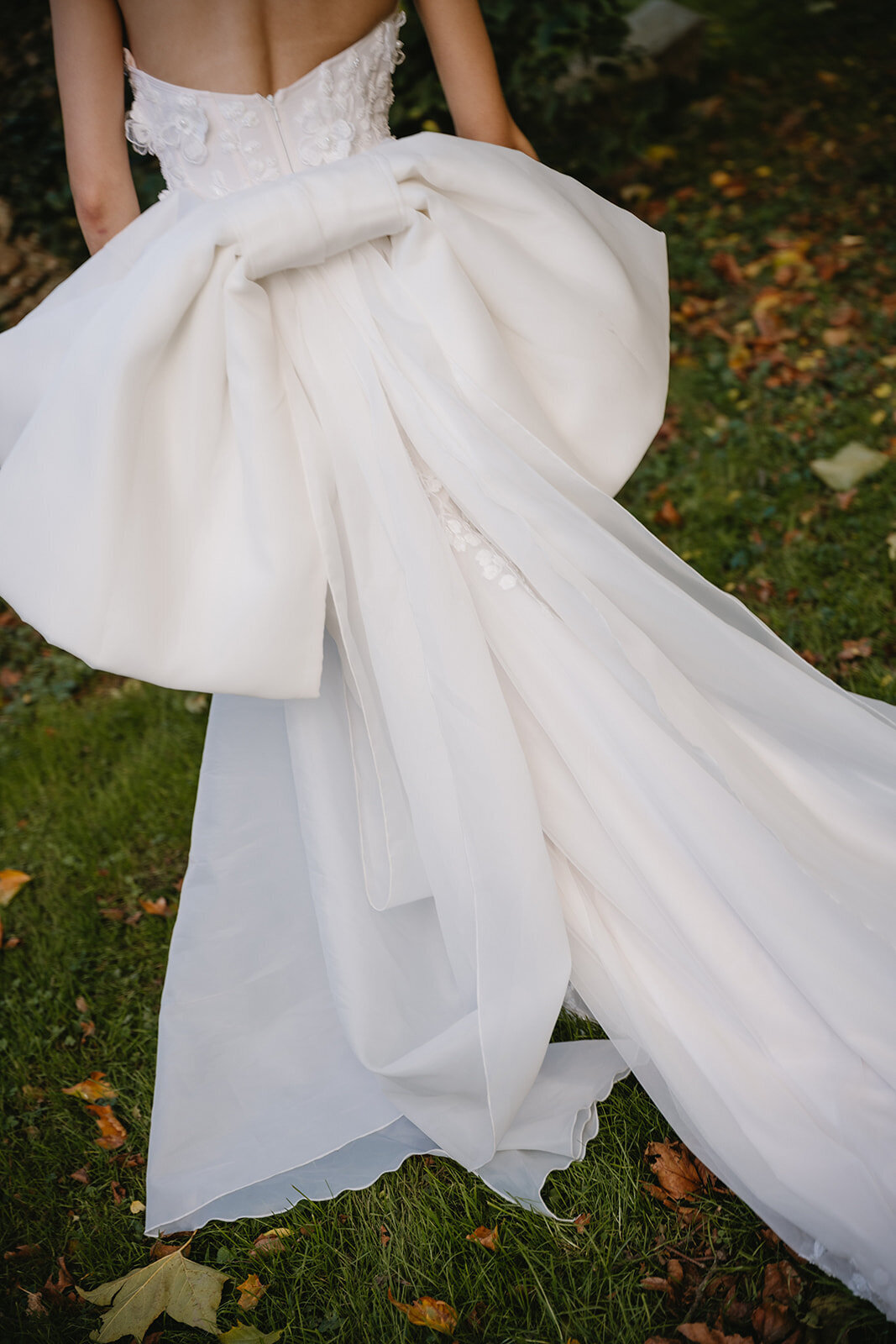Wedding_Château _France_florist_trend _2025_maximalist_flowers_Capucineatelierfloral520