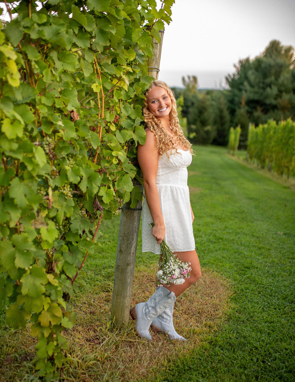 Brighton-michigan-senior-portrait-photographer-anadalai-photography