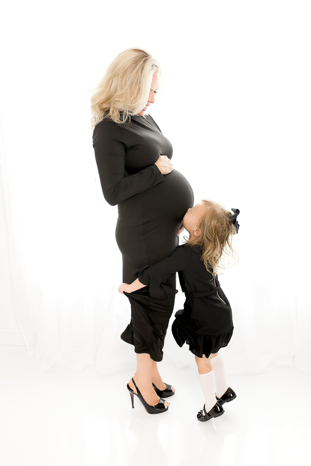 Jenny Havens Photography Dallas Texas Newborn Photographer Studio Motherhood Family Baby Custom Heirloom Imagery Light Airy Luxury JHP 09.17.22 28 WEB