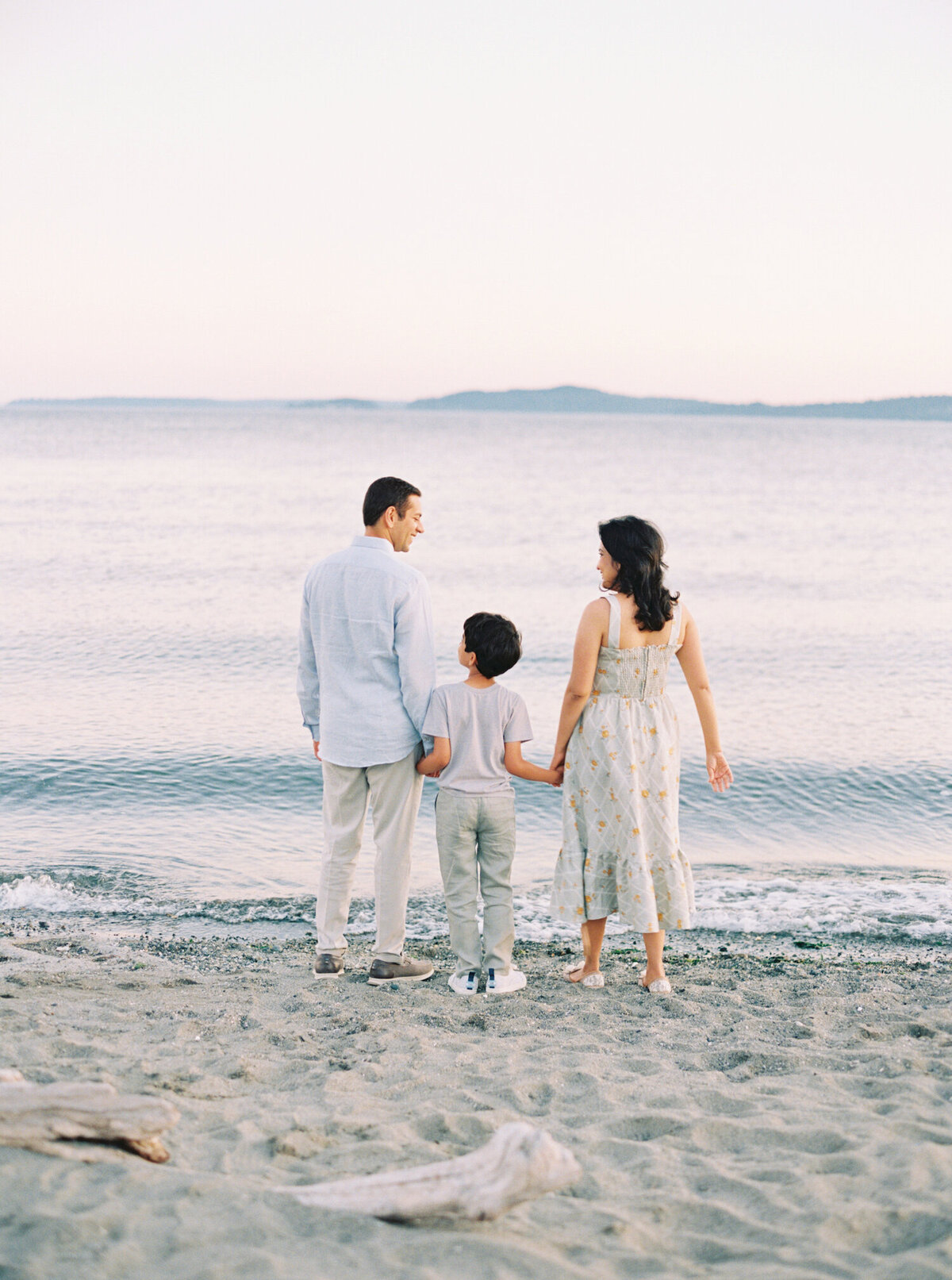 seattle-beach-family-photos-film-2