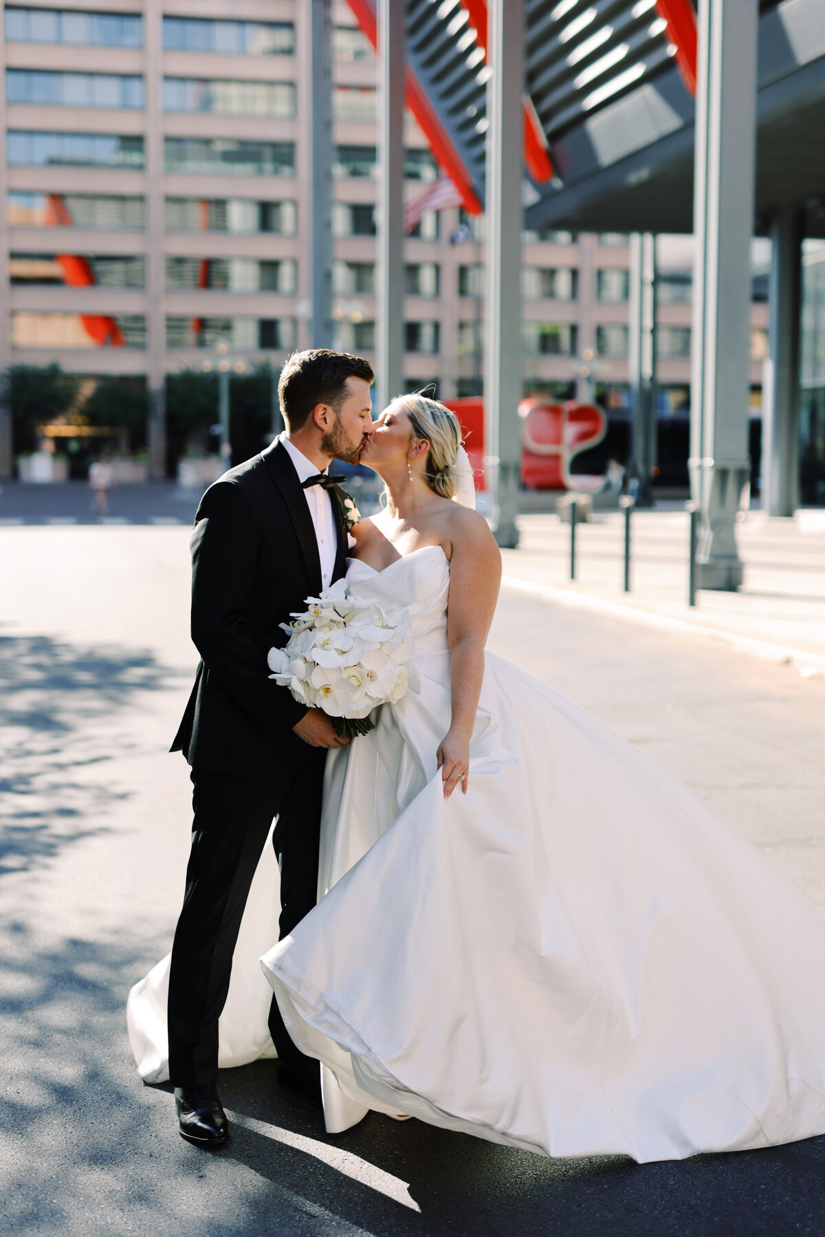 Modern Monochromiatic Wedding Photography in Washington 7