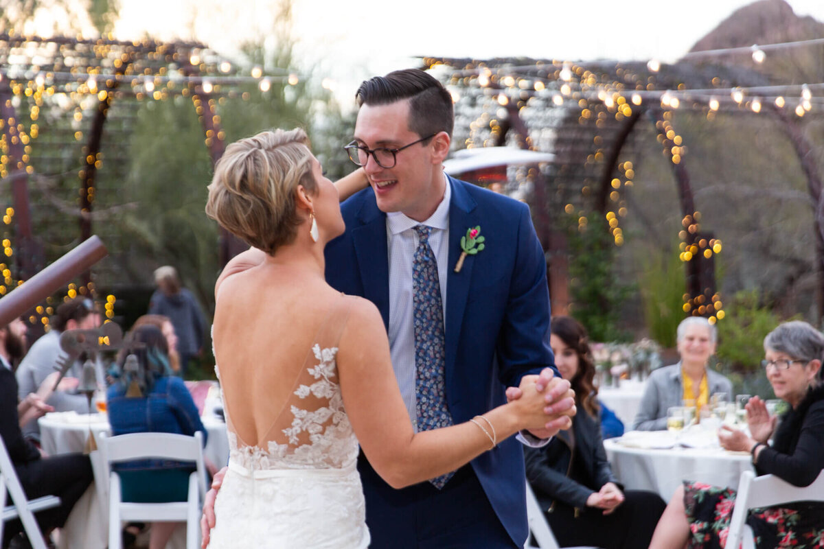 phoenix-scottsdale-arizona-destination-wedding-reception-first dance