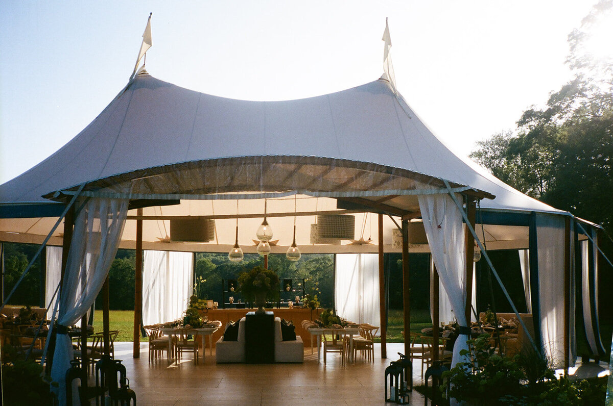 chic-tented-wedding-reception-at-willow-hill-ctIjpg