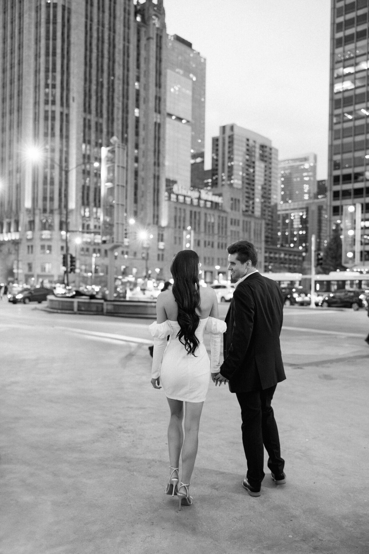 Pendry-Chicago-Engagement-Photos-0042