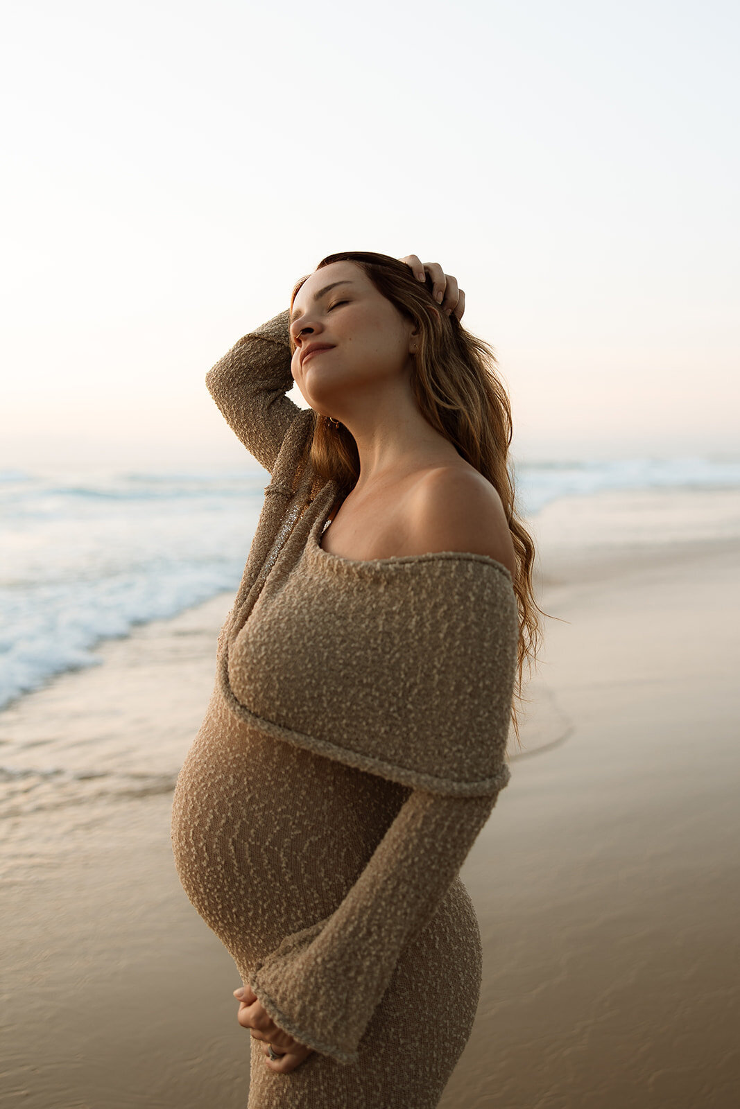 Sunshine Coast maternity photographer