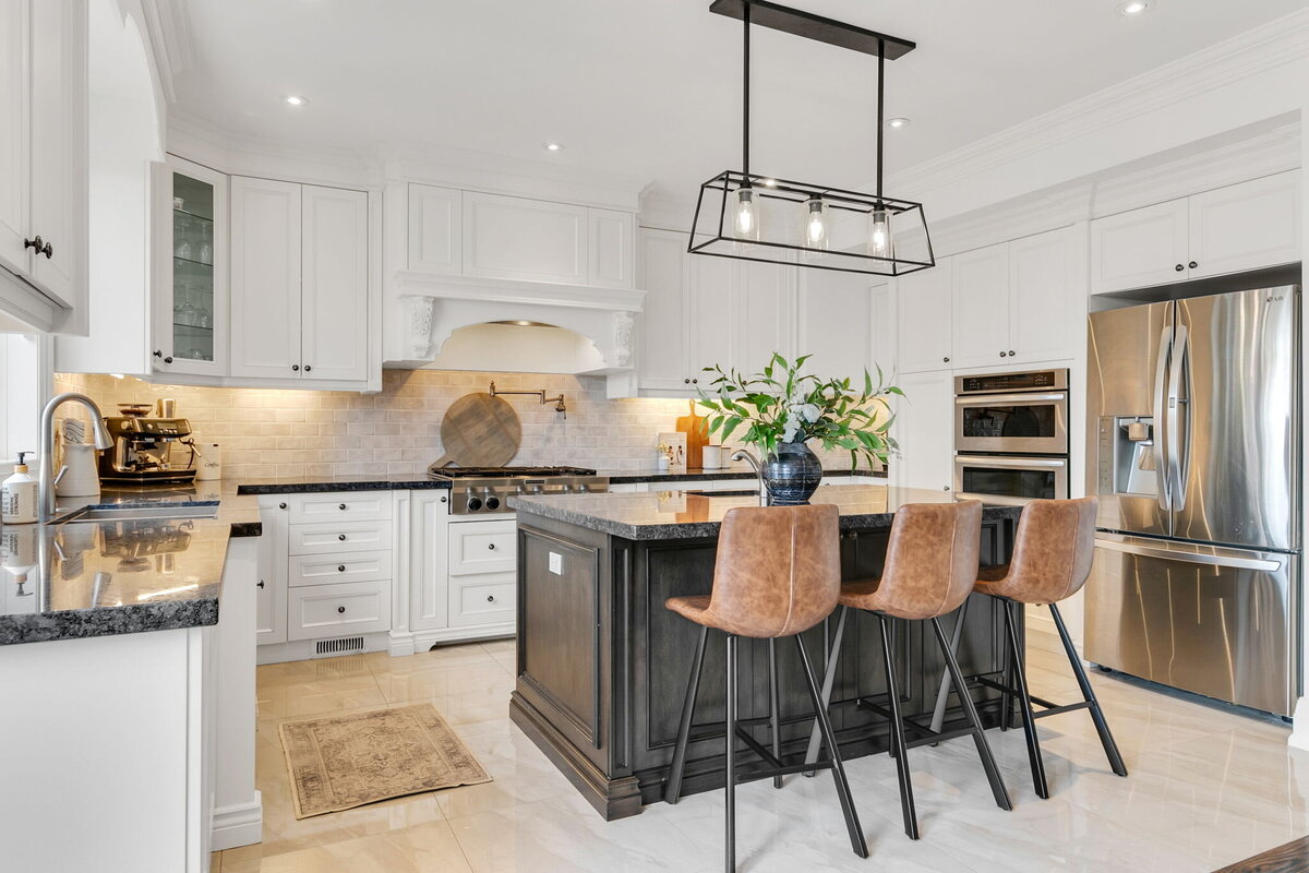 23-web-or-mls-15_001_Kitchen