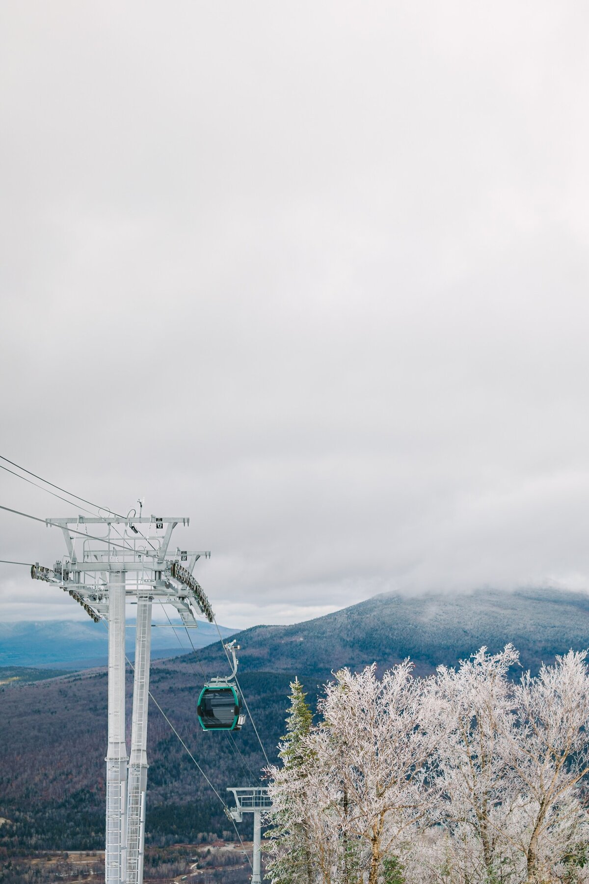 Kelly_Payeur_Photography_New_Hampshire_White_Mountains_Winter_Engagement_Photographer_0022