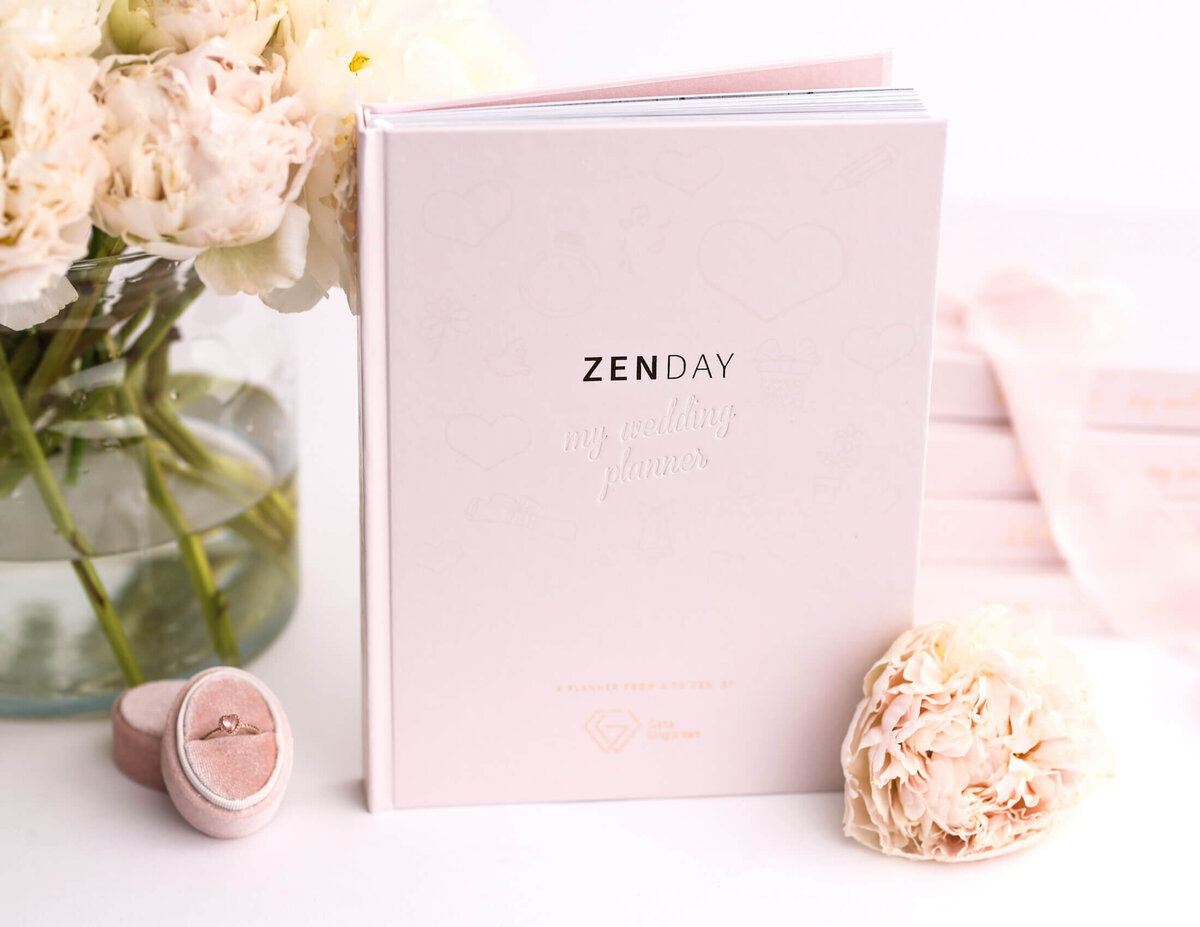 zen day brand design for wedding planner46