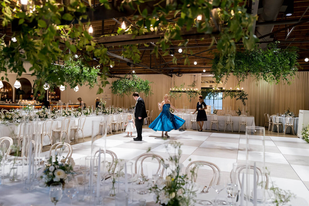 39.nashville-meets-new-york-urban-wedding-modern-vintage-events