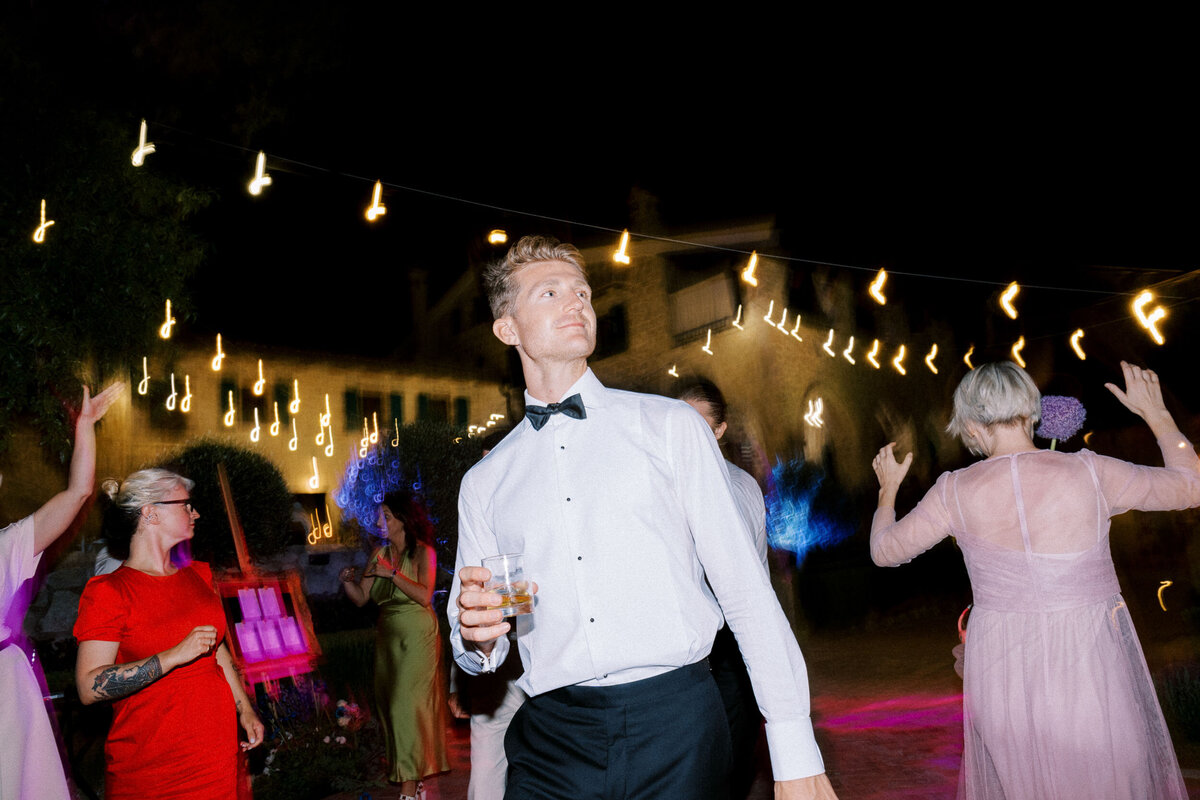 W1-Wedding-Photos-Alexander-and-Katerina-2023-07-08-2500px-1197