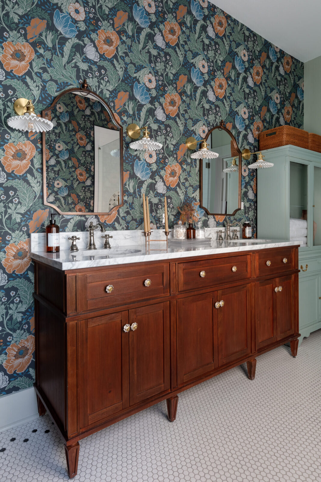 HeightsBathroom_03-1067x1600