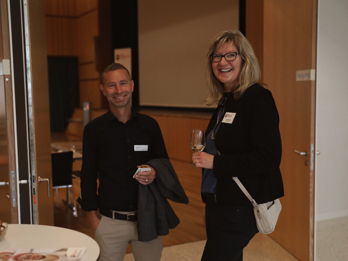 meralunastudio-werbeagentur-schweiz-zuerich-portfolio-jungunternehmerzentrum-flawil-martini-forum-2022 (17)