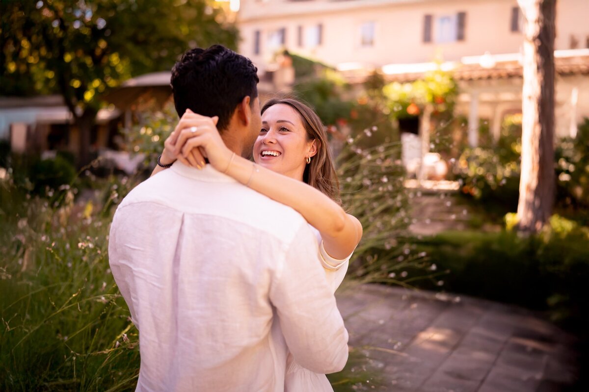 aix_en_provence_engagement_photoshoot_couple