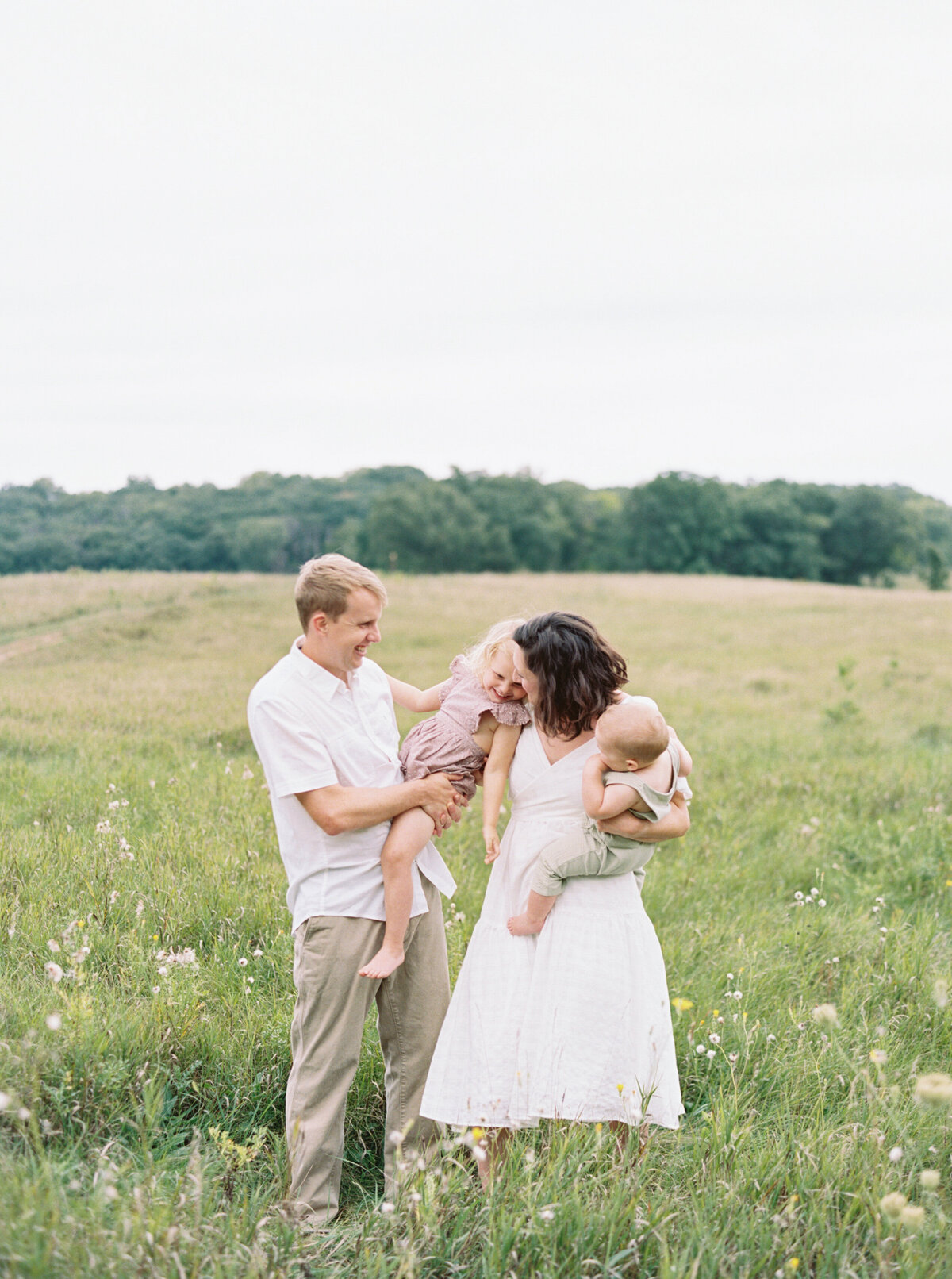 Lake Country family photographer Sokn Family-15