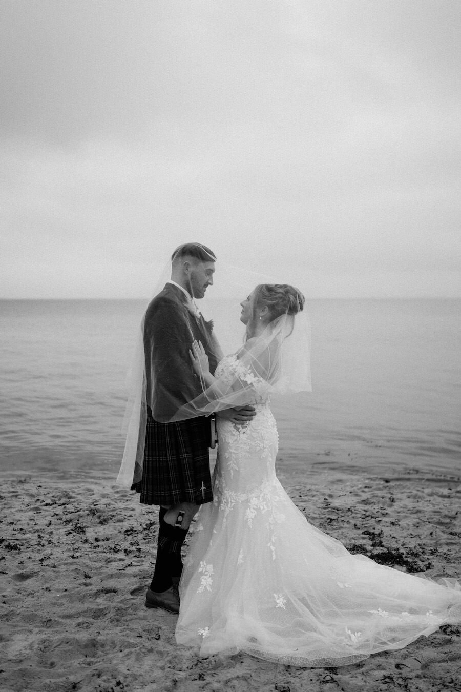 Nicola-Campbell-Editorial-Wedding-Photographer-Scotland-The-Ship-Kinghorn-Josh&Keavey--61