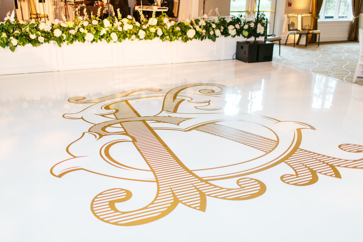 NicodemCreative-Kitty+SpencerWedding-ButterfieldCountryClub-726