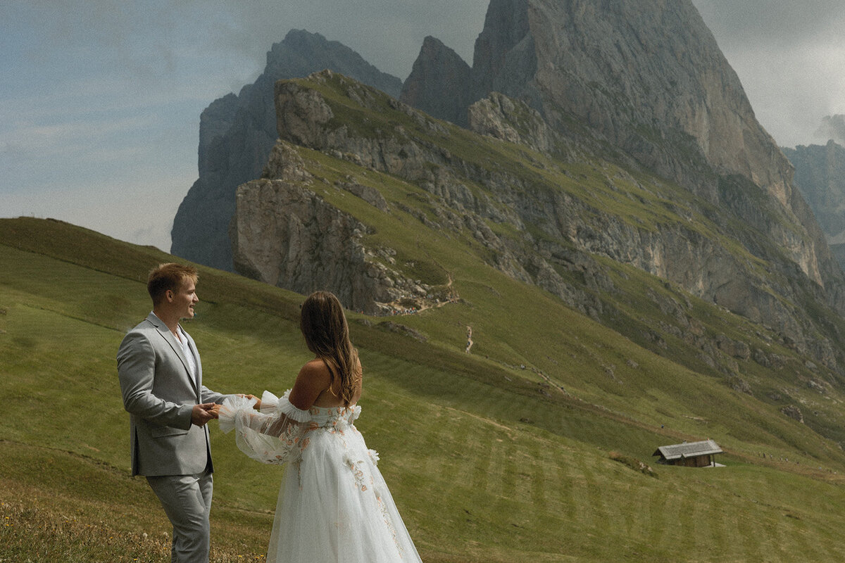 destination-wedding-elopement-photographer-italy-dolomites-seceda-documentary-tanya-davids-photo-film-16