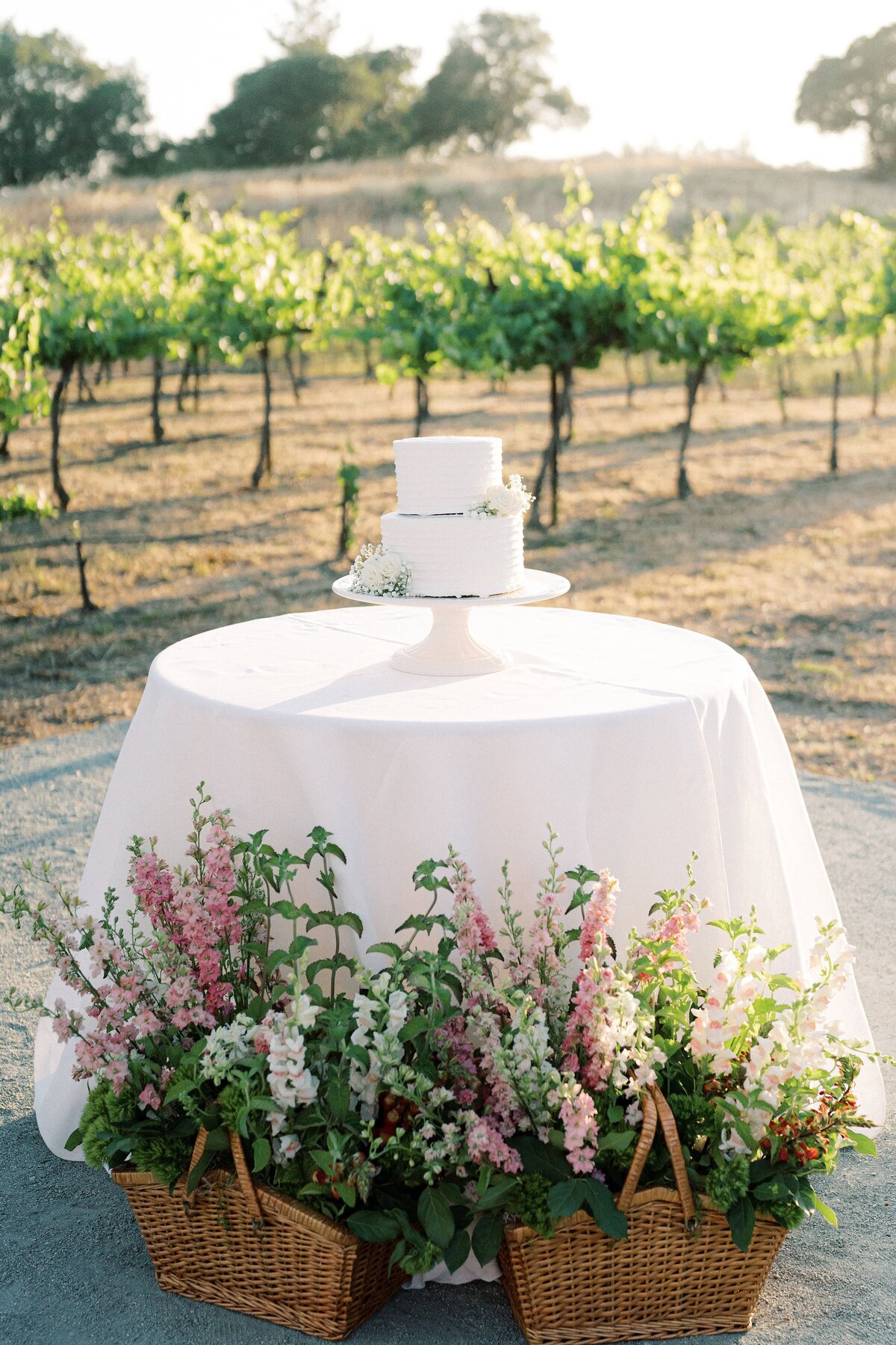 Kendall-Hunter-private-estate-wedding-elizabeth-warrick_-630
