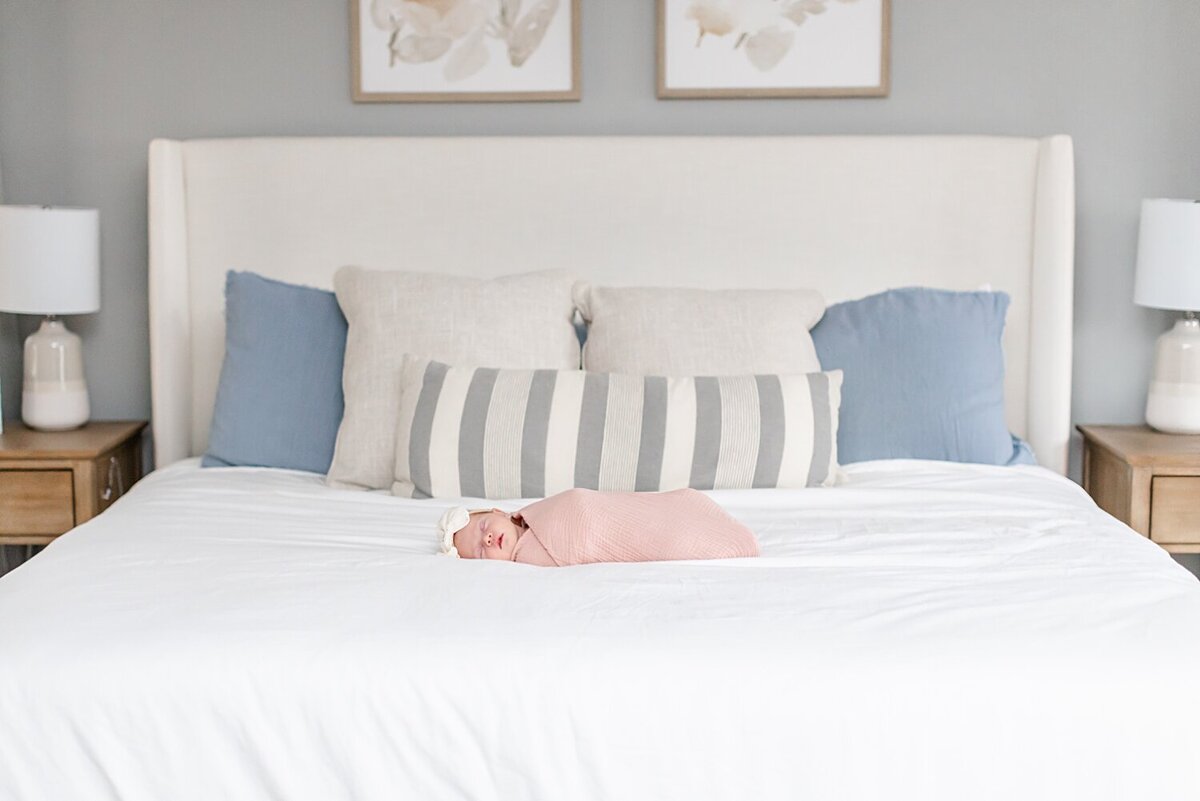 Newborn- Lifestyle-Photographer-WV-Wedding_0014