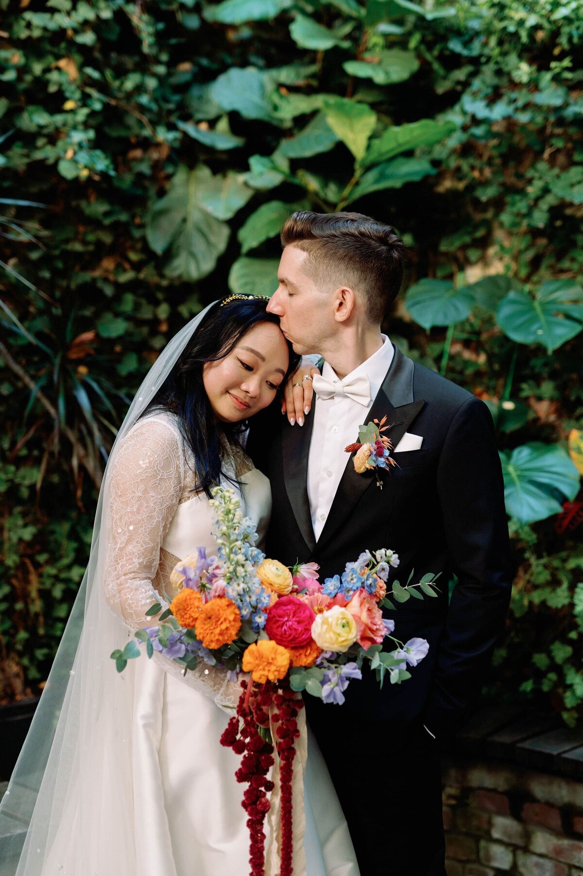 LumaRestaurantTorontoWeddingPortraits-135_1