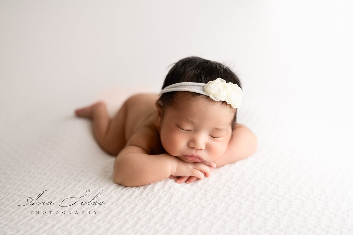Newborn-Photographer-Edmonton-77