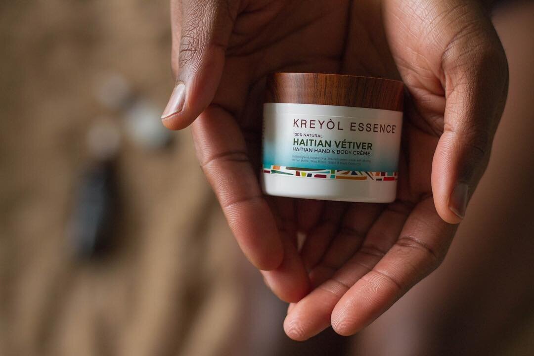 @thegaybestie_2.14.18_keoils-campaign_content.jpeg