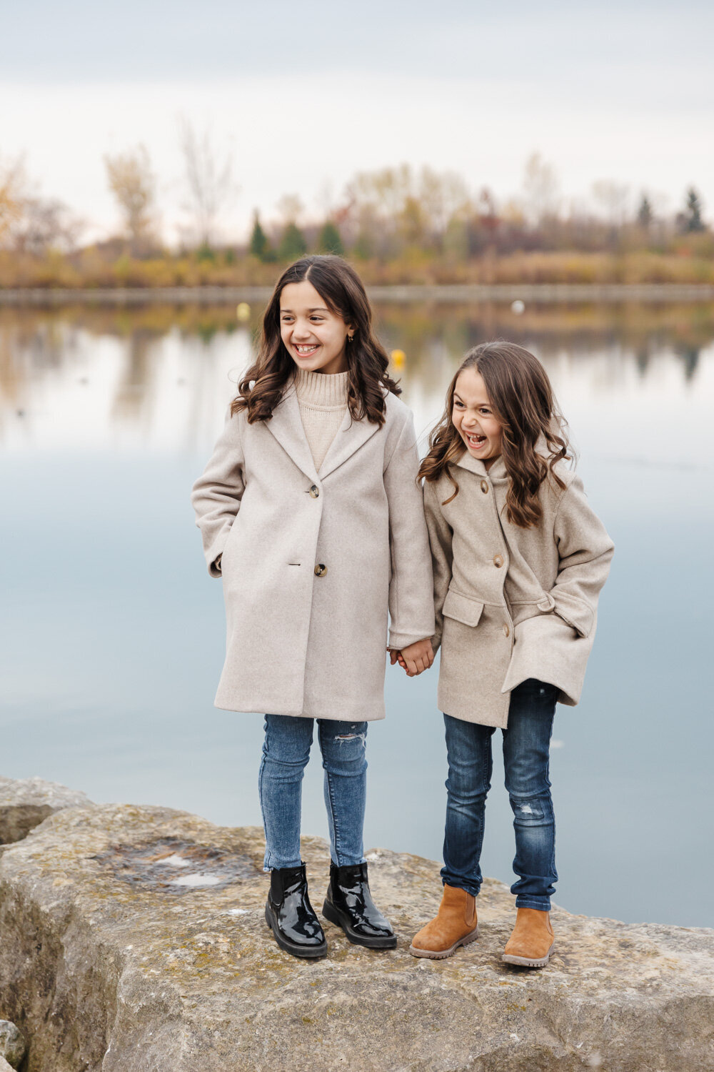 lifestyle-family-photographer-Toronto-siblings
