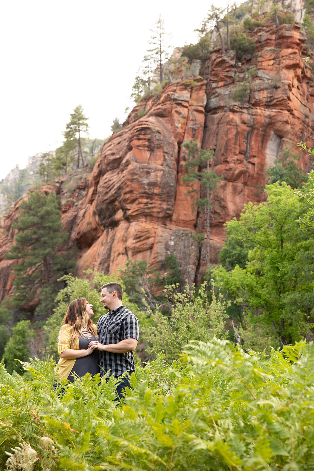 Destination wedding photographer, DePoy Studios, offers couples beautiful and romantic wedding photos.
