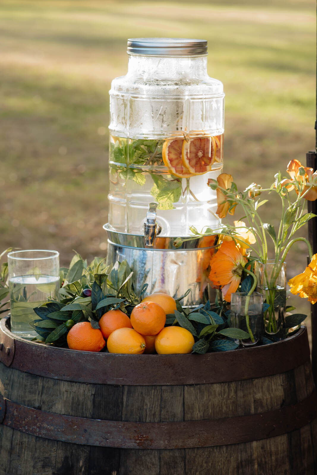 water-station-summer-wedding-ceremony
