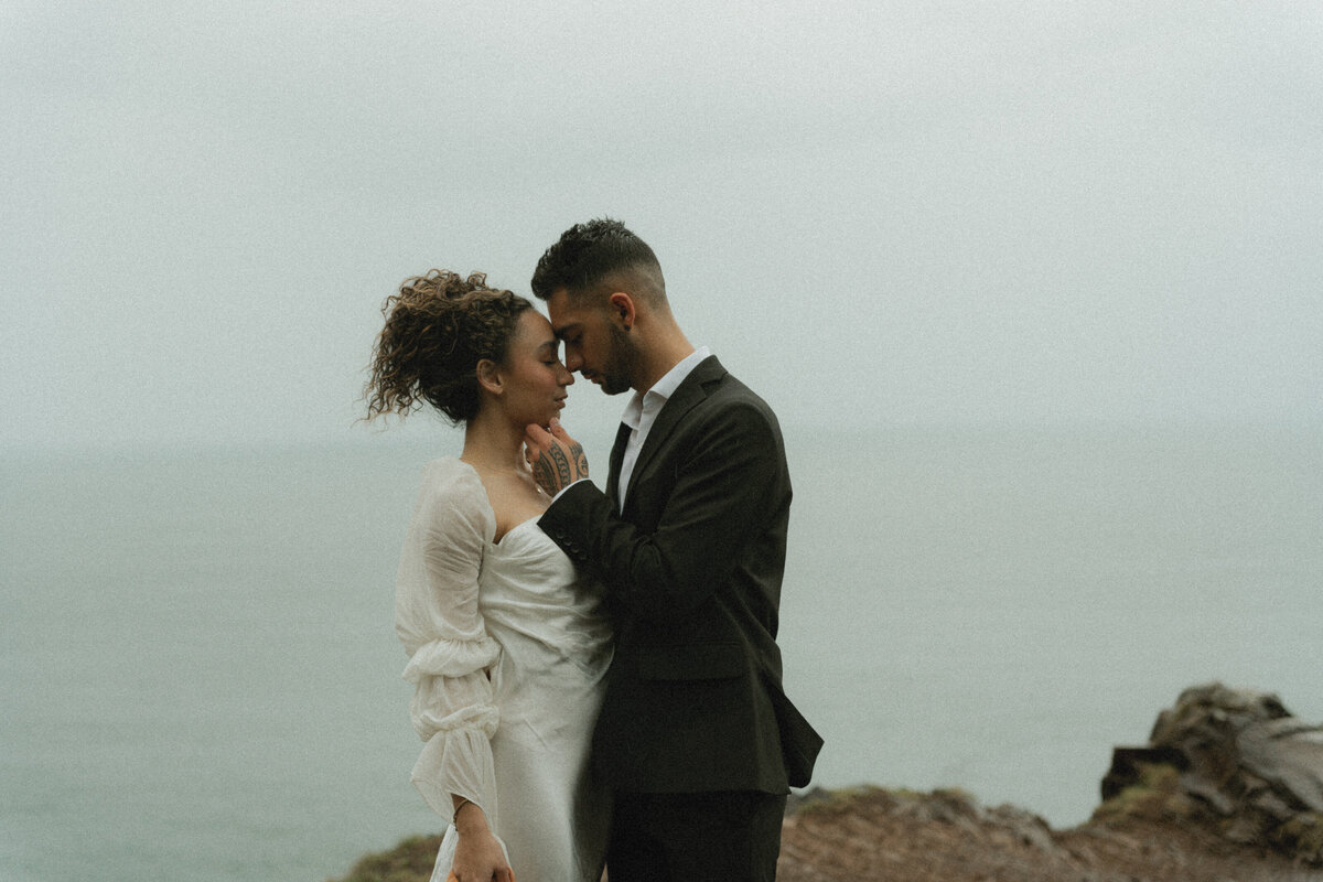 elopement oregon cliff - lizarrietaphotography-78