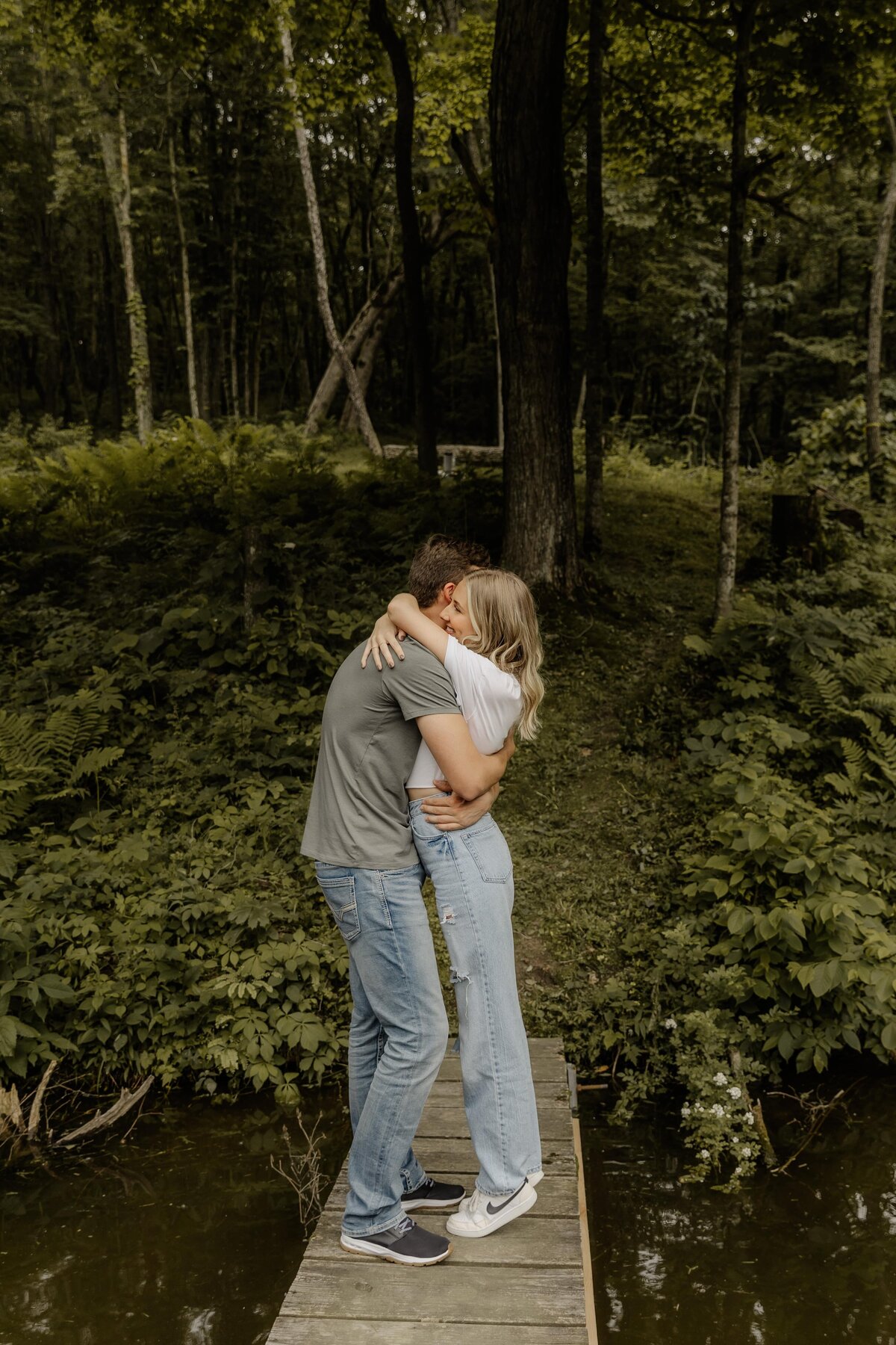 private-pond-couples-session-4