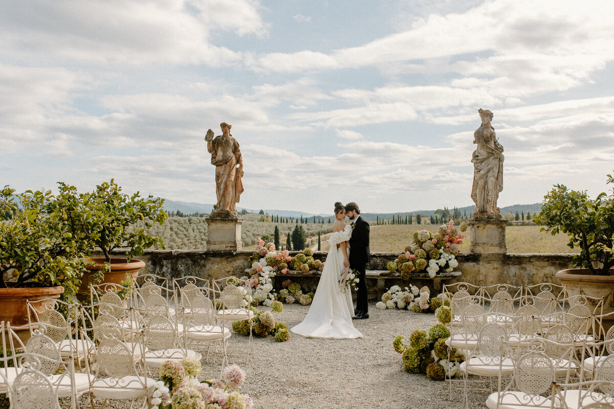 Tuscany Luxury Wedding Ceremony | Villa Corsini Tuscany Italy Wedding | Tuscany Italy Wedding Photographer | Katelyn Bradley Photography