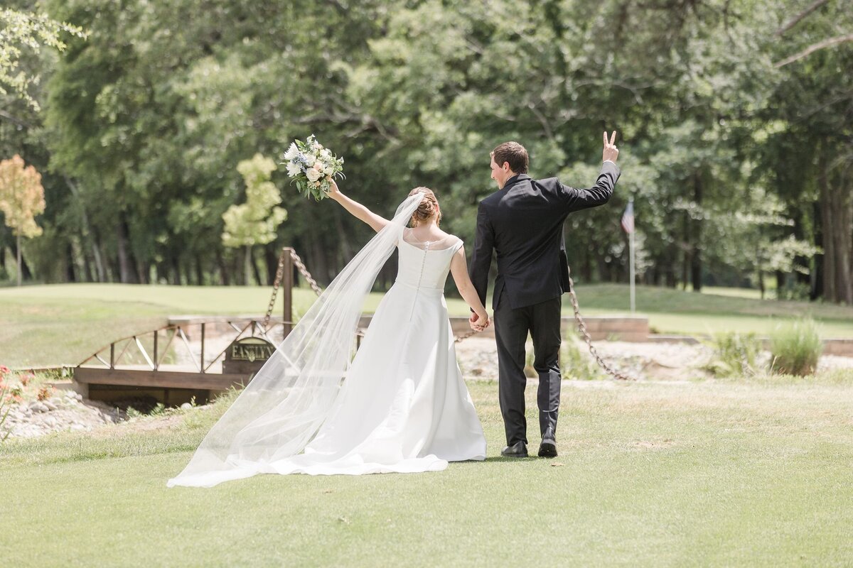 Bride and Groom  Jocelyn Cruz Photography-33