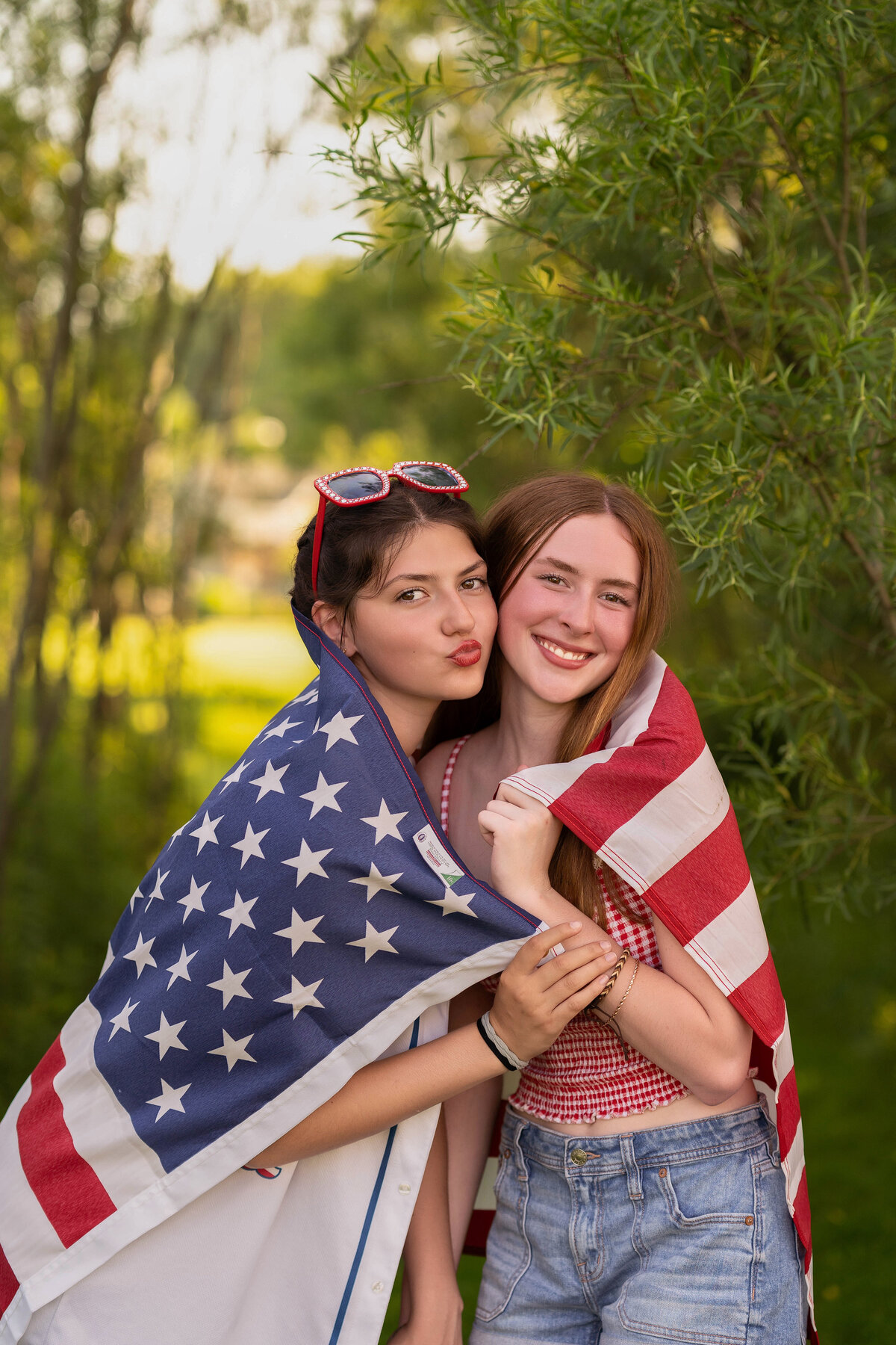 Cleveland-Akron-Senior-Portrait-model-team-flag-hug