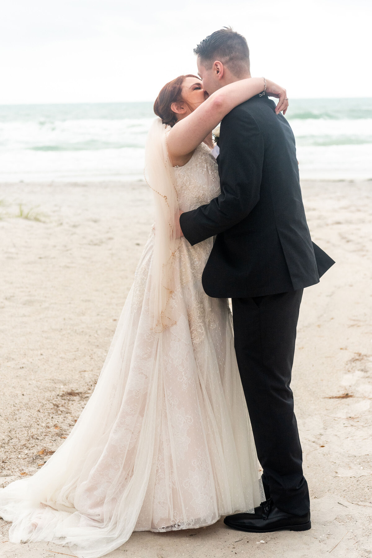 caroline-thomas-photo-florida-elopement-lions-club-chantilly-chic-celebrations-3