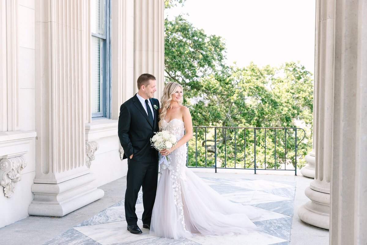 Charleston-Wedding-Photographers-Dana-Cubbage-Cedar-Room_0018