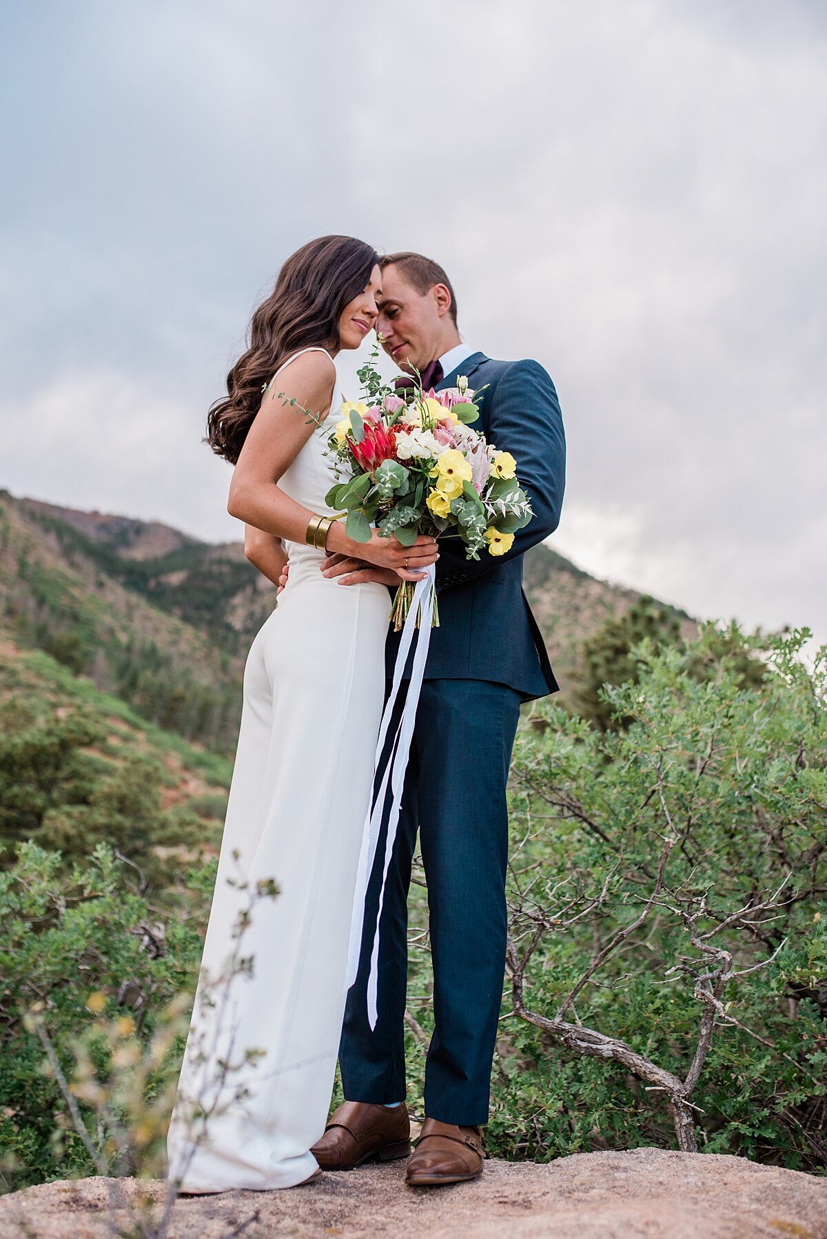 Colorad-Springs-Wedding-Couple-Photographer_0023