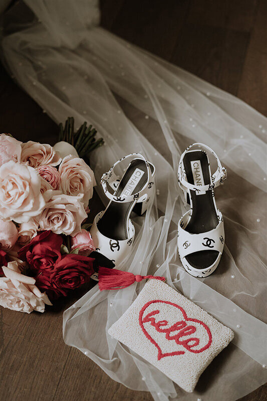 wedding bouquet gucci shoes 98