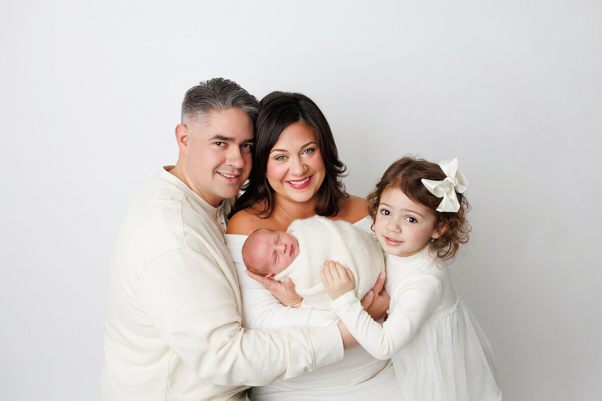 familywithnewborn