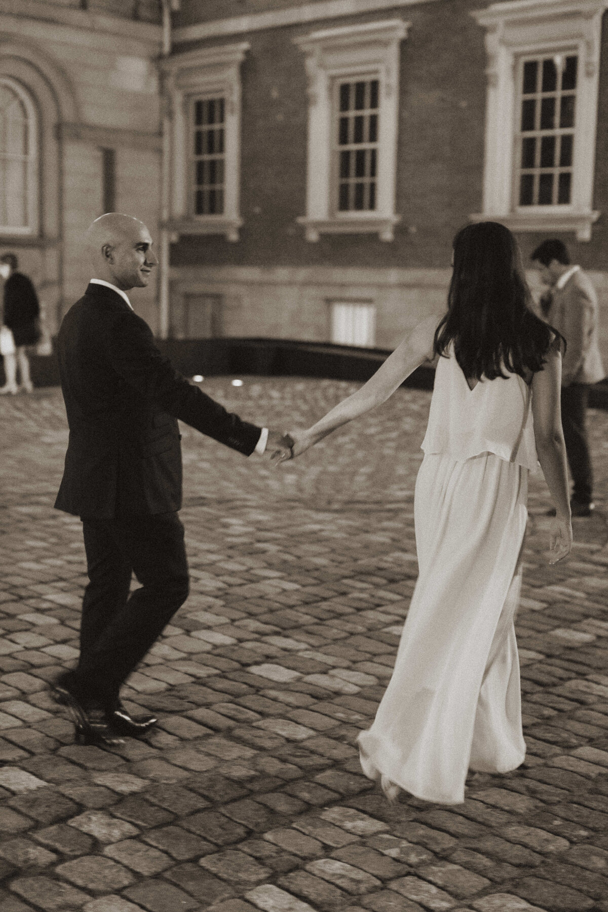 Sonia_Sam_Osgoode_Hall_BW-KarinaGoel_-45